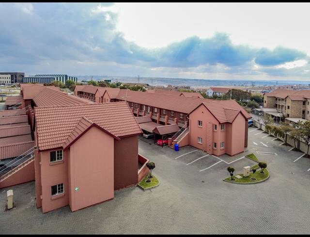 2 BEDROOM APARTMENT FOR SALE IN KOSMOSDAL